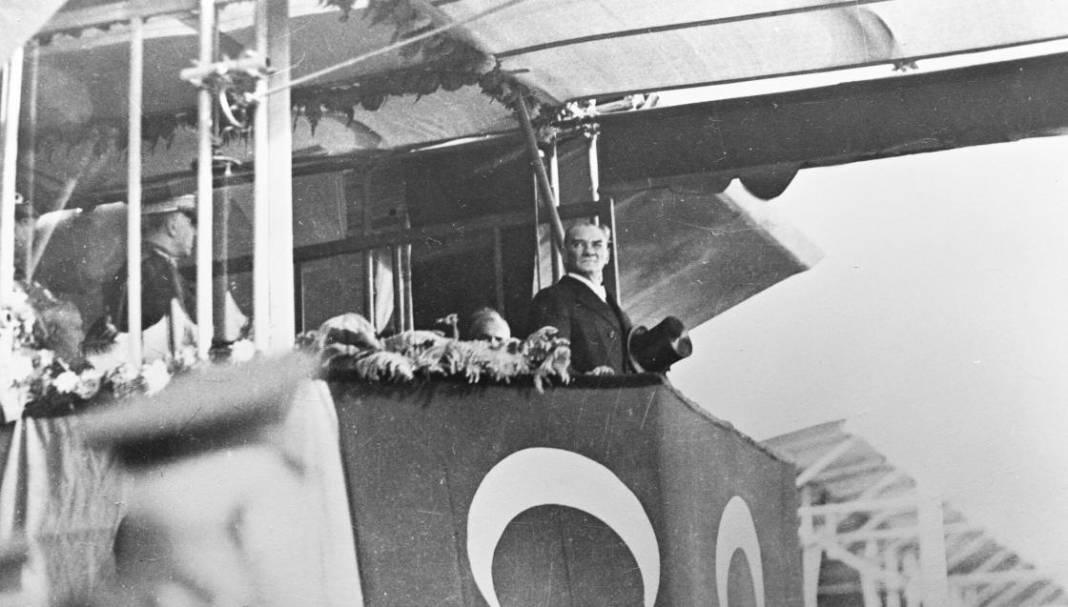 10 Kasım mesajlarıyla yürekler Atatürk için birleşti! En duygusal sözler sosyal medyayı duygulandırdı 9